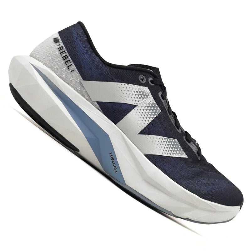 Tênis New Balance FuelCell Rebel V4