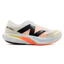 Tênis New Balance FuelCell Rebel V4 Branco e Laranja