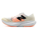 Tênis New Balance FuelCell Rebel V4 Branco e Laranja