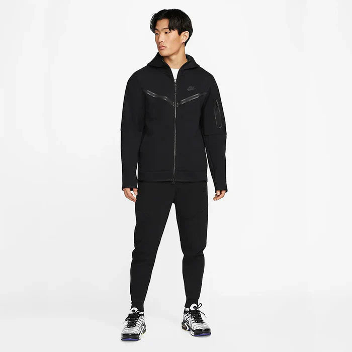 Conjunto Nike Tech Fleece Preto